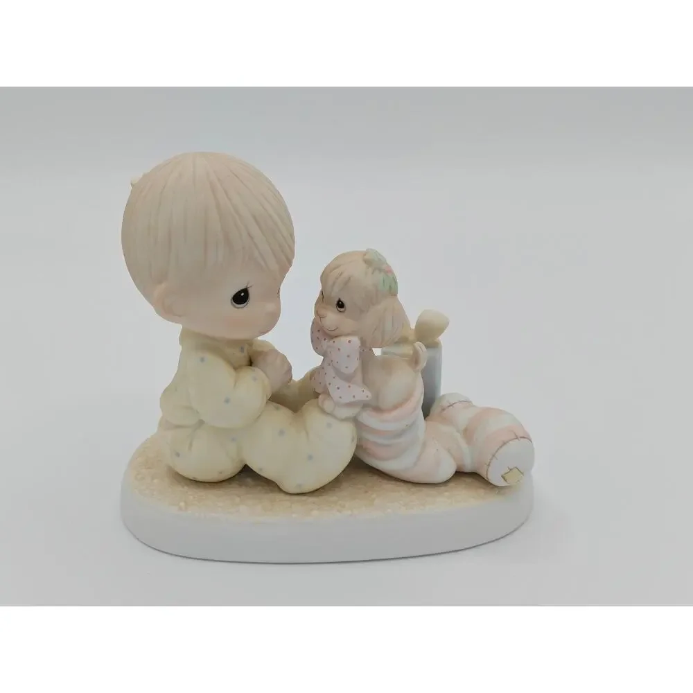 Precious Moments The Greatest Gift Is A Friend Figurine 1987 Enesco 109231 PMS